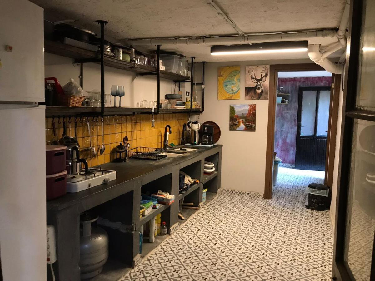 Hostel Titan House Izmir Zewnętrze zdjęcie