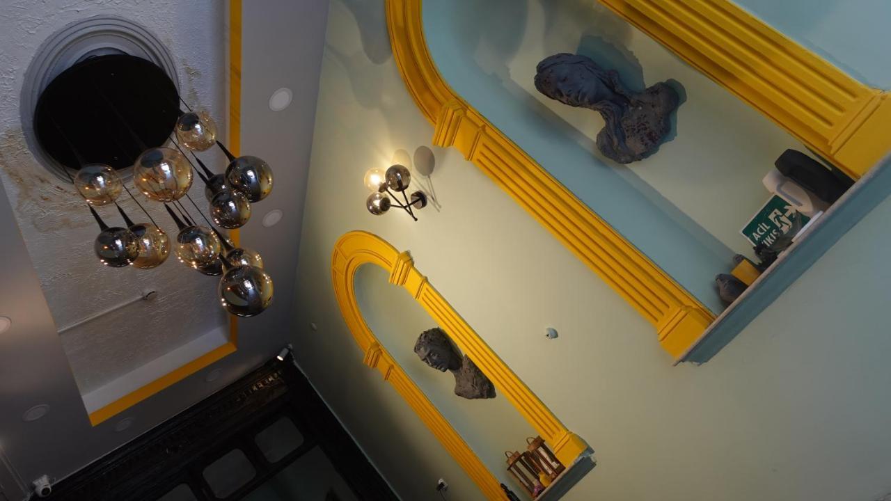 Hostel Titan House Izmir Zewnętrze zdjęcie